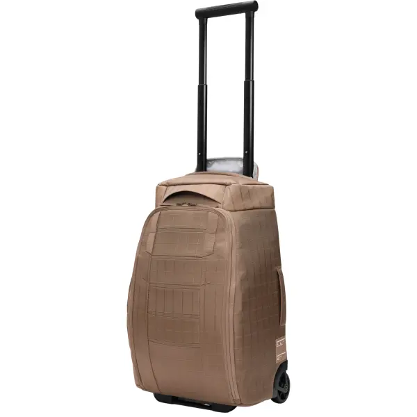 Db Hugger Roller Bag Carry-On 40L, Affogato Brown
